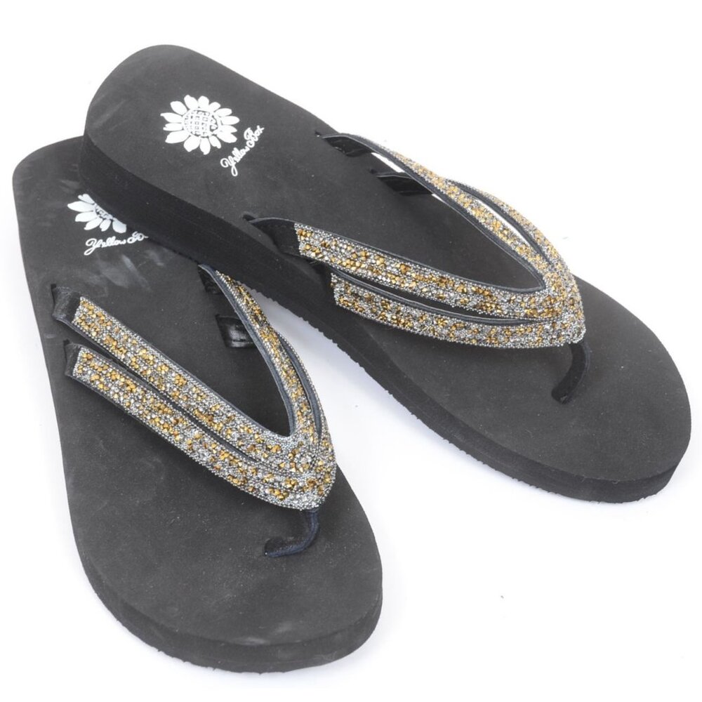 Yellow Box Janney Women's 9 Leather Studded Flip Flops Summer Sandals Thong